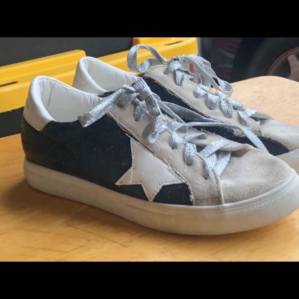 Breeze Women’s White Black Suede Leather Sneakers Size 6.5